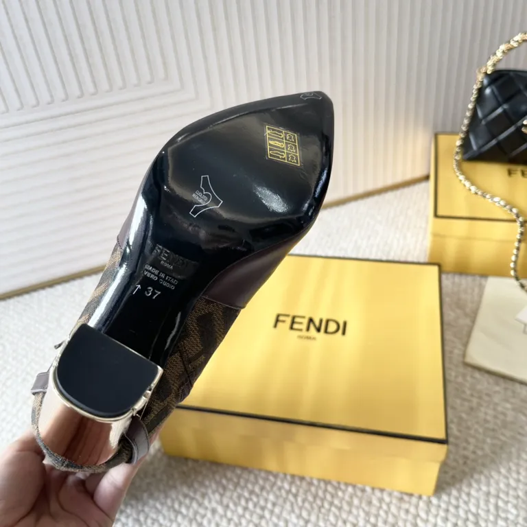 Fendi Shoe 